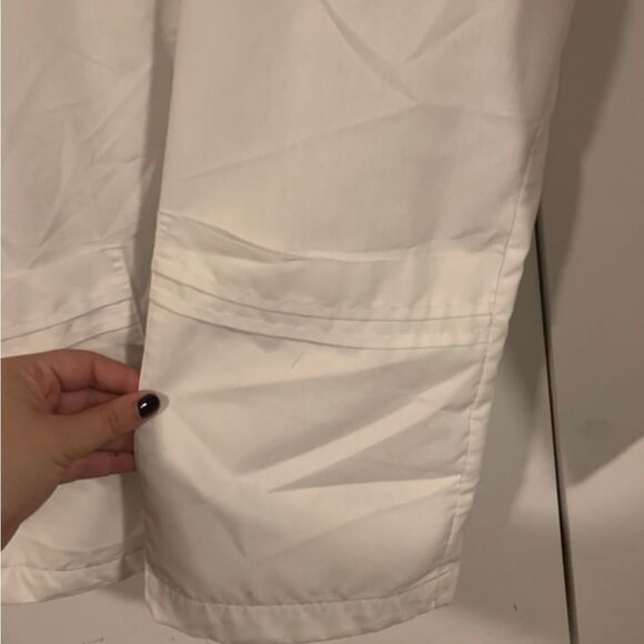 Cherokee size 6 White Lab‎ Coat - Picture 2 of 6